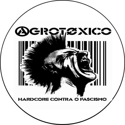 Badge Agrotosico - punk et code barre - réf. 073