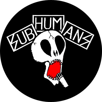 Badge Subhumans - t�te de mort � r�f. 086
